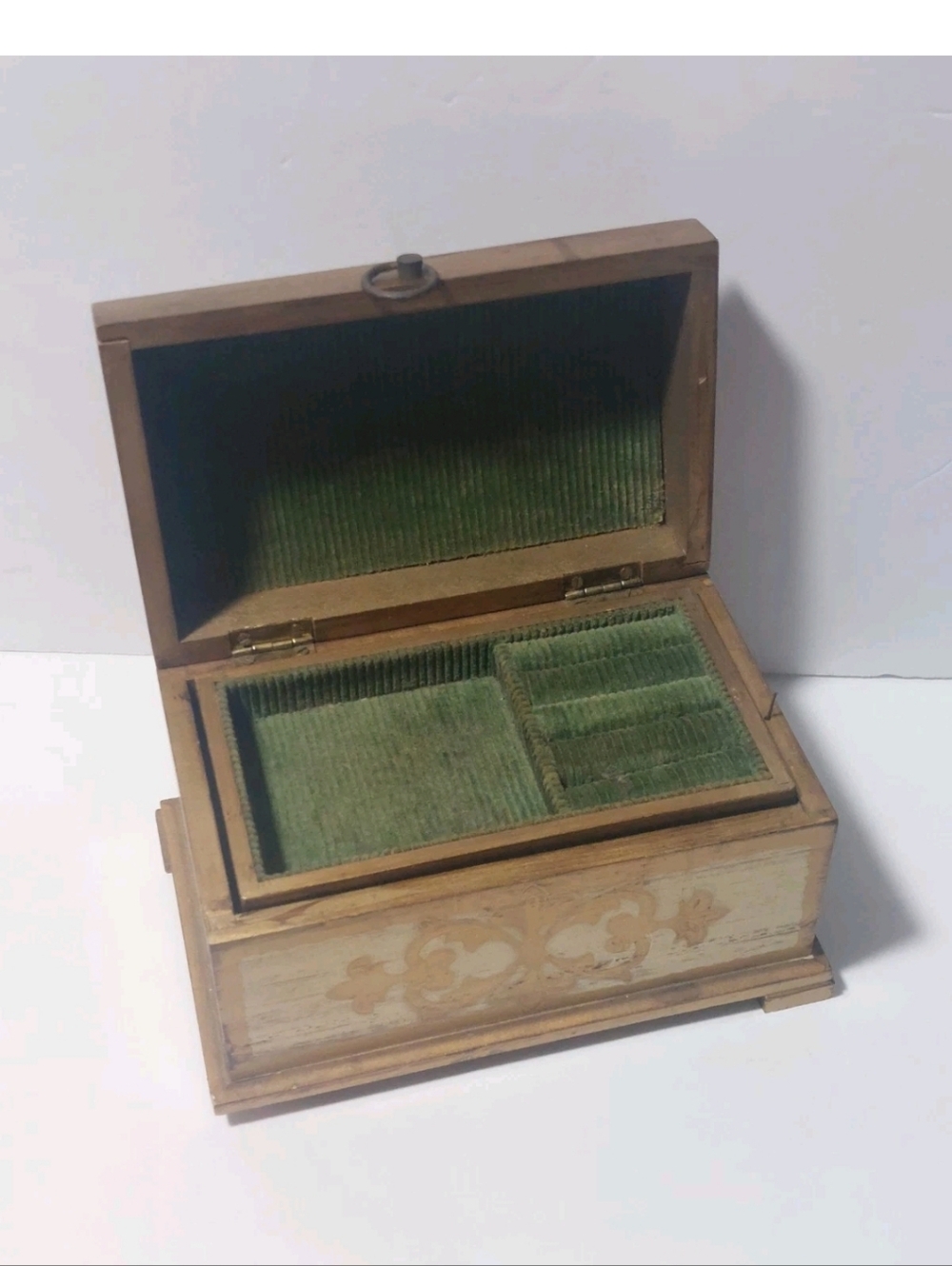 Vintage Decorative Wooden Jewelry Box with Painted Portrait - Green Interior - Picture 4 of 8